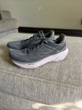 New Balance Women's 1080 Running Shoe